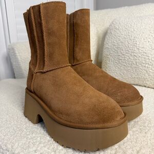 UGG Classic Twin Seam New Heights Boots Platform Size 8 Chestnut NWOB